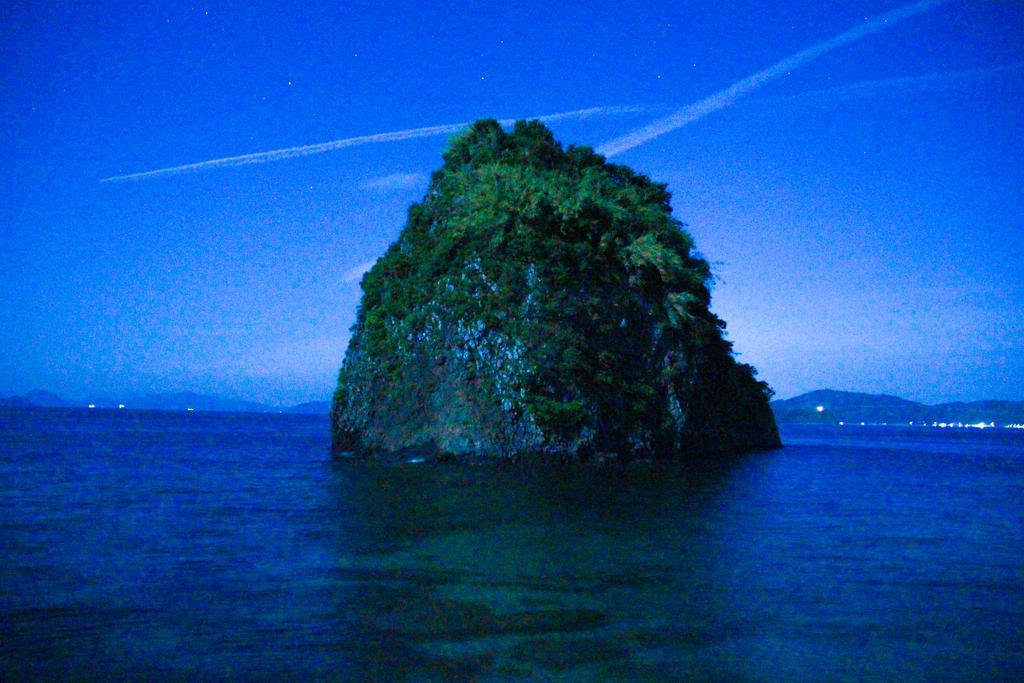 なにもない幸せな島のリトリート宿 The Bonds Matsuyama  Dış mekan fotoğraf