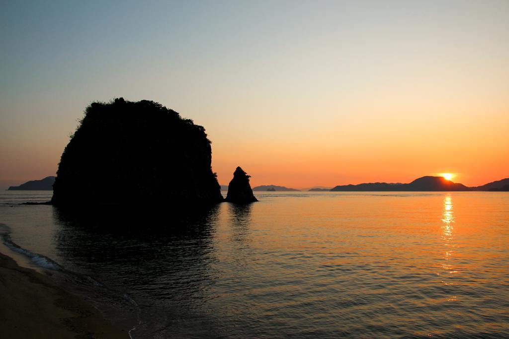なにもない幸せな島のリトリート宿 The Bonds Matsuyama  Dış mekan fotoğraf
